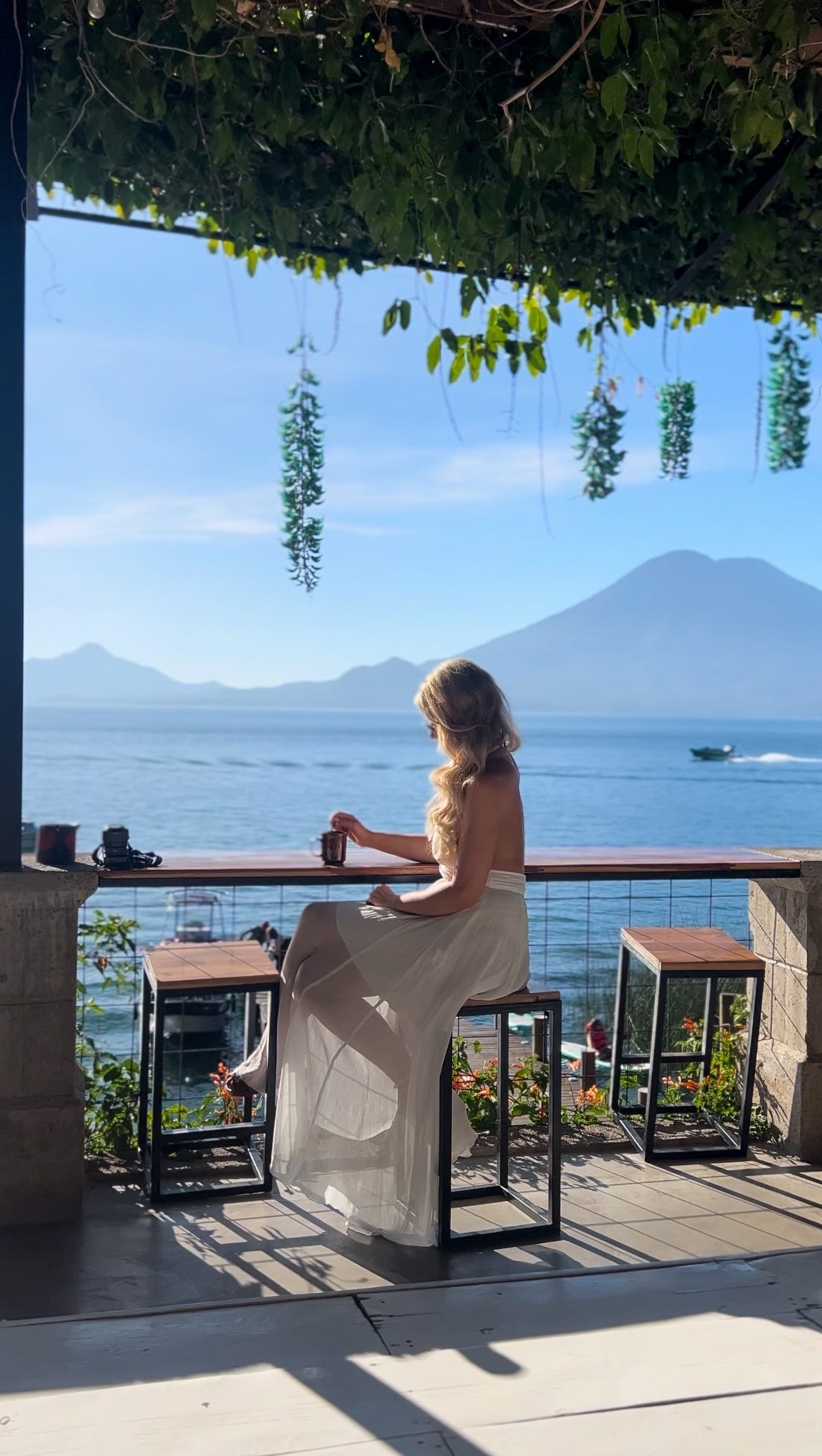 80 second solo travel vlog of Lake Atitlan in Guatemala - I had an incredible 3 night stay at @freecerveza - the best place to stay if you search for a social place around Lake Atitlan. 🇬🇹

Waking up to volcanoes on the horizon, vibrant villages by the water, and mist slowly rising from the lake… was pure magic 🌋

Every boat ride felt like a dream, every sunset a reminder to slow down. Guatemala surprised me, but Atitlán left a mark on my soul. 🌋💙
.
.
.
.
.
#stewardess #flightattendant #cabincrew #cabinattendant #pageantqueen #guatemala #antigua  #model  #missnetherlandsfinalist #beautypageant  #travelblogger #solotravel #solotravelblog #femaletravel
