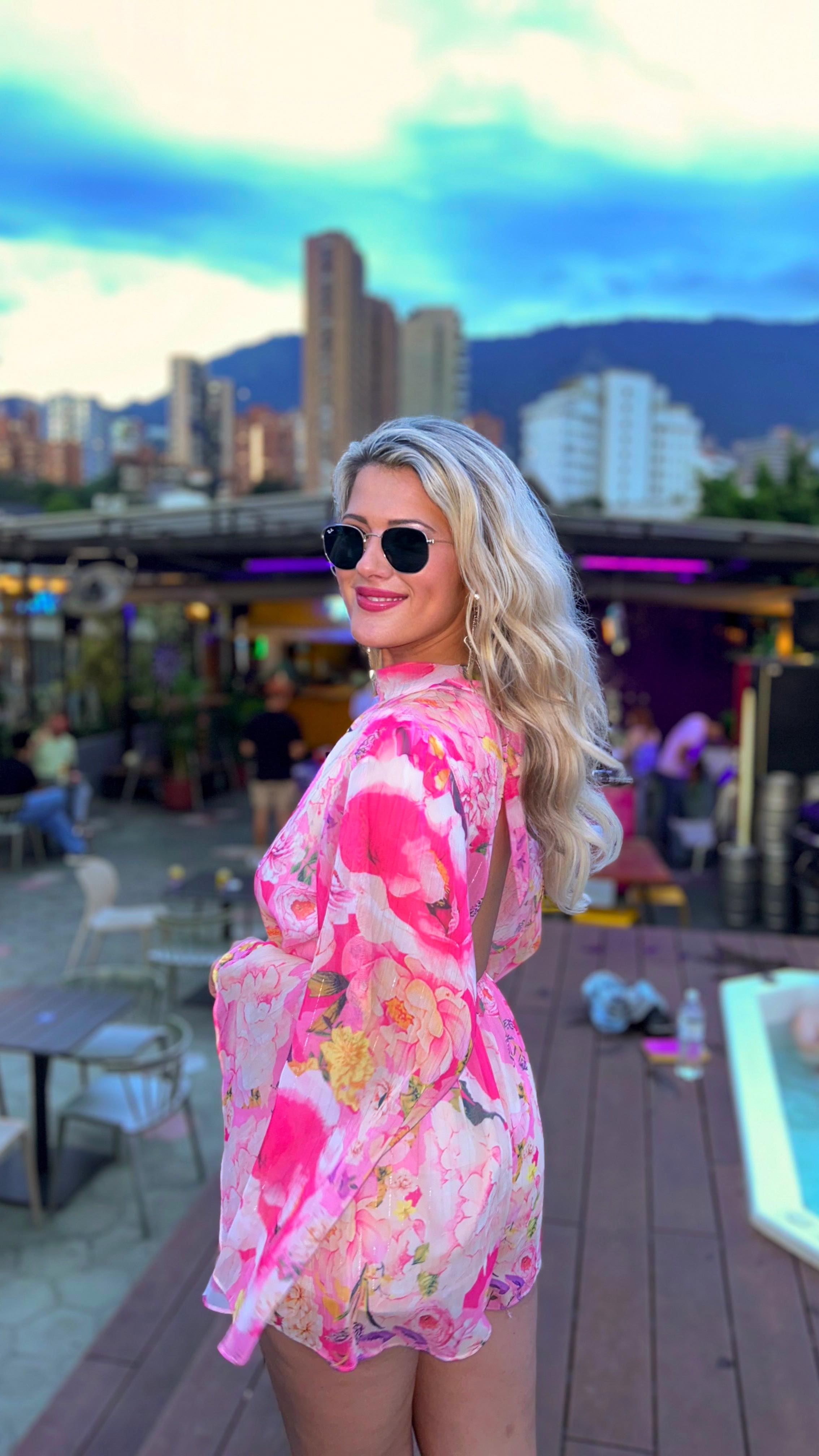 80 second solo trip throwback to Medellín - April this year 🇨🇴✈️
My second time in Colombia. 

One spontaneous decision — and suddenly, I was on my way back to Colombia.
Booked just one day before flying, this trip took me from Madrid to Medellín — my second time here since 2022.

I had no fixed plan. Just a craving for sunshine, freedom, and that familiar energy that makes Colombia feel so alive.

My days were filled with small, beautiful moments: breakfast at Hija Mija, wandering through El Poblado, visiting Comuna 13 with its colors and street art, slow mornings with coffee at Pergamino, and fun nights out in Provenza.

One of my highlights was finally crossing paragliding off my list — floating above the city between clouds and mountains, completely free.

And then, the simple joy of hostel life — laughing and talking for hours with my roommates, Patricia, Frankie, and Charlie. I’ll never stop loving how quickly women connect in those shared dorms; it’s instant trust and warmth.

This time, Medellín felt calmer and softer than my first trip, but still full of heart, color, and kindness.
Not just a place I visited — a place I felt.

If you’ve ever thought about visiting Colombia, let this be your sign.
Go — stay in a hostel, meet people from all over, try the coffee, fly above the city, and let Medellín surprise you too.

#ColombiaTravel #Medellin #elegant #beautypageant #femaletravel #solofemaletravel #sisterhood #model #vulnerability #TravelDiary #SoloTravel #TravelVlog #LatinAmerica #BackpackersLife #TravelReel #WomensTravel #DigitalNomadLife #TravelMore #FromTheSkyToTheWorld